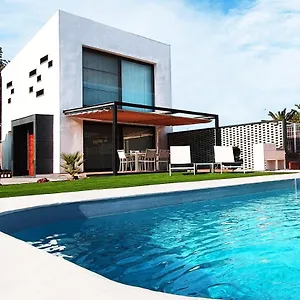 https://villa-rufol-deltebre.catalonia-hotels.com